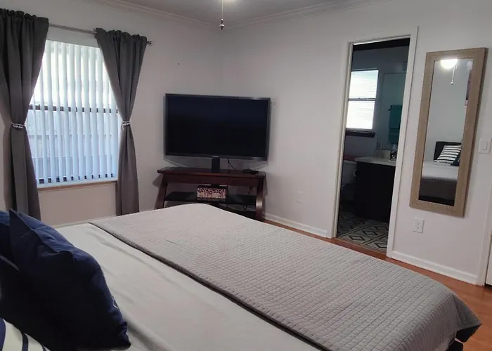 Mandarin I95 2 Bedrooms Quiet Area Backyard